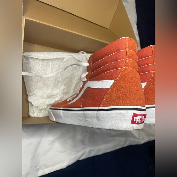 Vans SK8-HI SHOE
COLOR: Burnt Ochre
SIZE: 11.0 Men = 12.5 Women - Picture 2 of 16